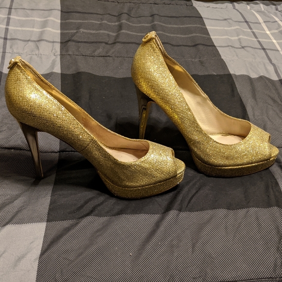 Michael Kors size 8.5 heels - Picture 8 of 8